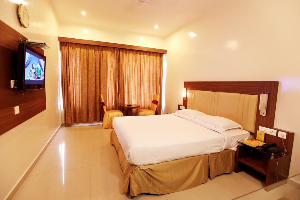 Hotel Swagath Grand Nagole Хайдарабад Номер фото