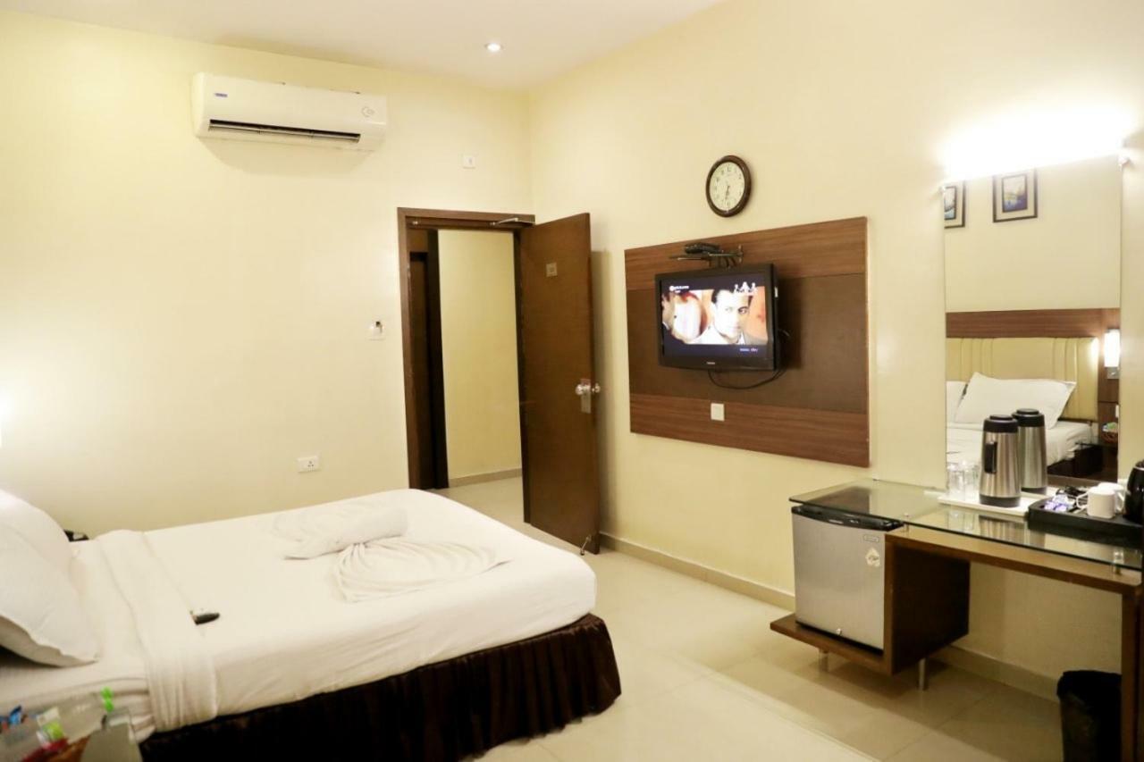 Hotel Swagath Grand Nagole Хайдарабад Экстерьер фото